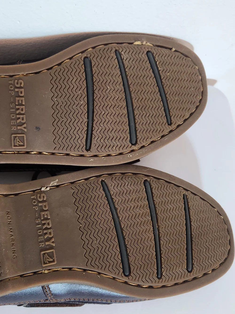Sperry Dark Brown Leather Lace Up Loafers Boat Shoes Size 8.5 Flaw